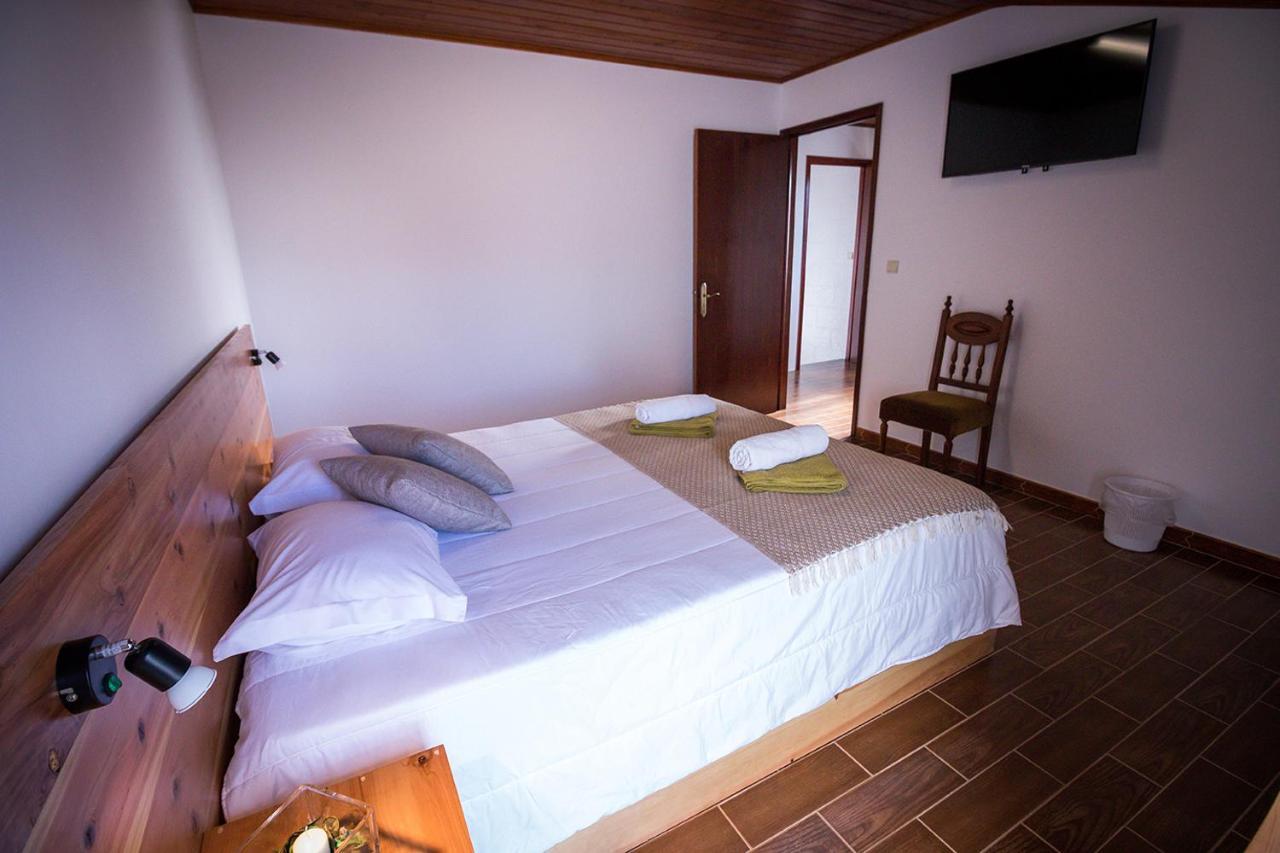 Ponta Delgada Guest House 2 Arrifes Ngoại thất bức ảnh
